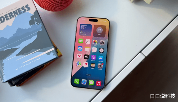 新型股票配资 iPhone终于妥协, 跌价2153元, 5级钛金属+4K杜比视界+A18Pro
